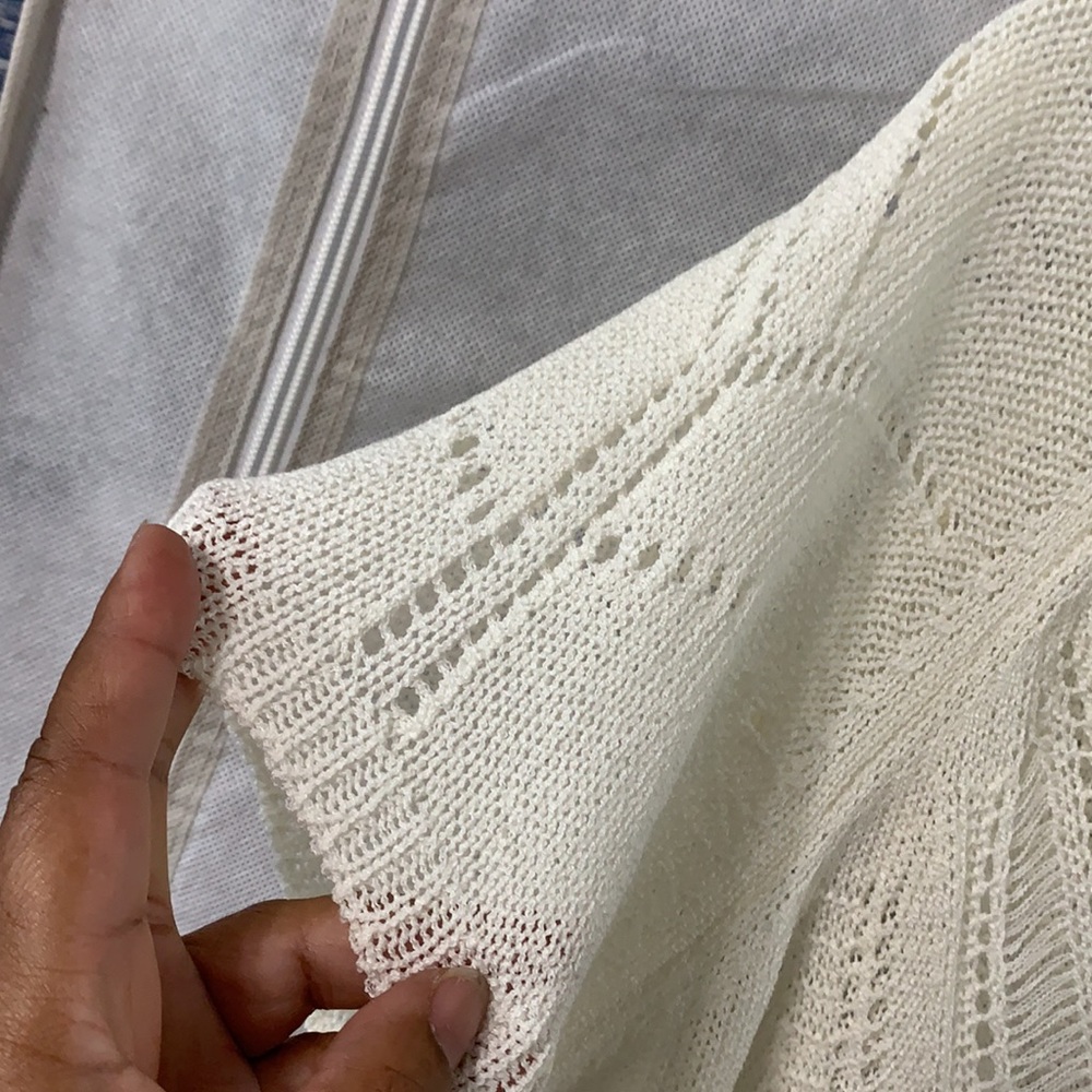 Light Sweater - Picture 3 of 5